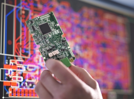 Fast and secure 5G data platform
